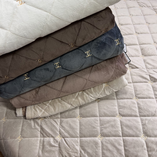 Велюрове покривало Шанель "Gold" Беж