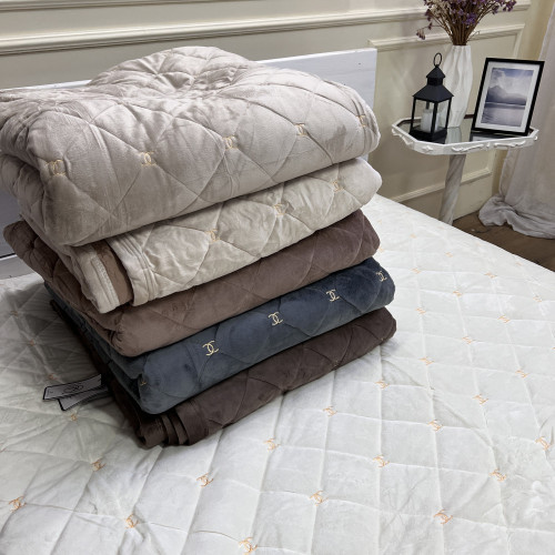 Велюрове покривало Шанель "Gold" Молоко